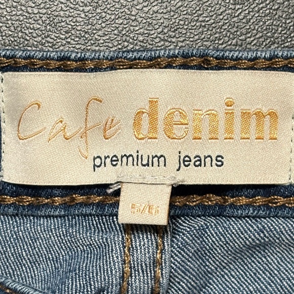 Blue Skinny Jeans with Distressed Details and Frayed Hem - Picture 4 of 11